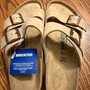Birkenstock Beige Sandals sz 42 NWT